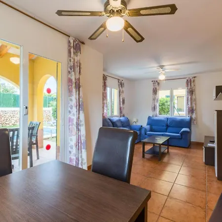 La Luna فيلة كالا إن بلانيس